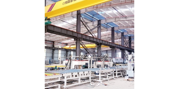 真假对比丨央媒：防火门实验耐火差别有多大，4分钟结果震惊